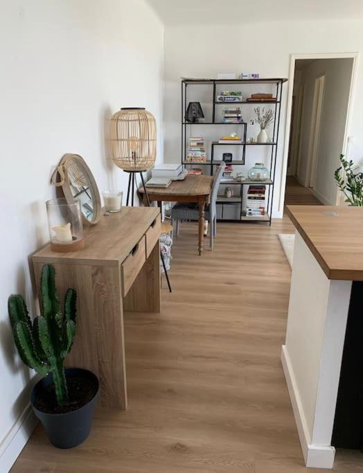 Proche Du Centre Avec Parking Prive Gratuit Appartement *